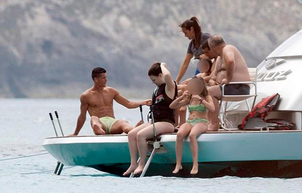 Ronaldo və Messi "qovuşdu" - FOTOLAR